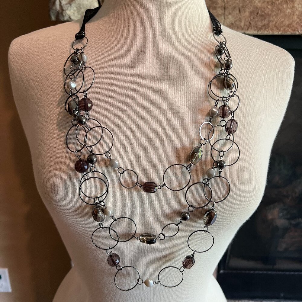 NWT New York & Company black / silver hoop necklace with ribbon & clasp closure